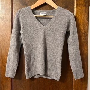 Brora V-neck Ribbed Cashmere Sweater